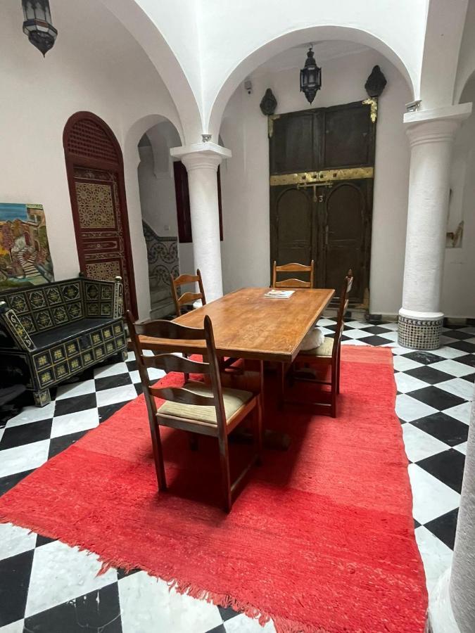 The Riad Hostel Танжер Экстерьер фото